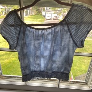 hollister cropped top🤩